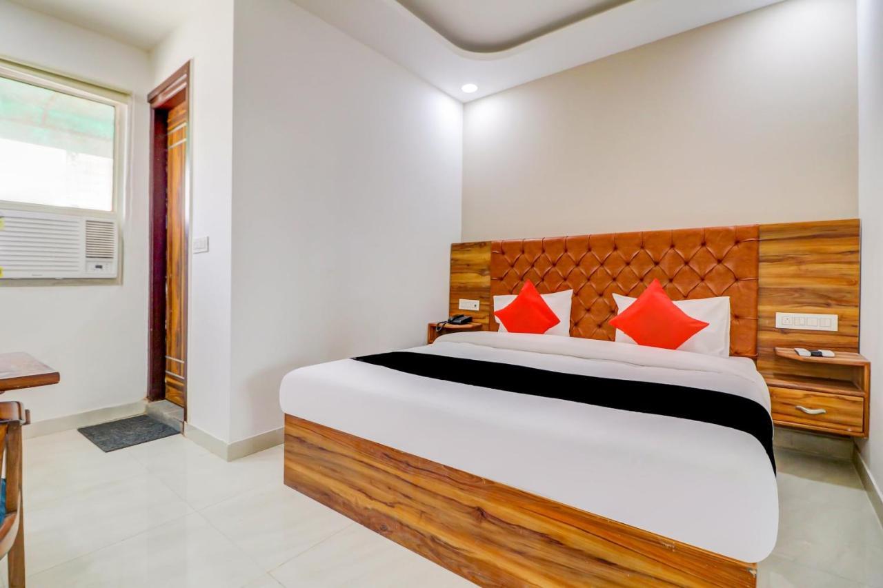 Oyo Flagship 80318 Hotel Sai Plaza Near Indira Gandhi International Airport Nova Deli Exterior foto